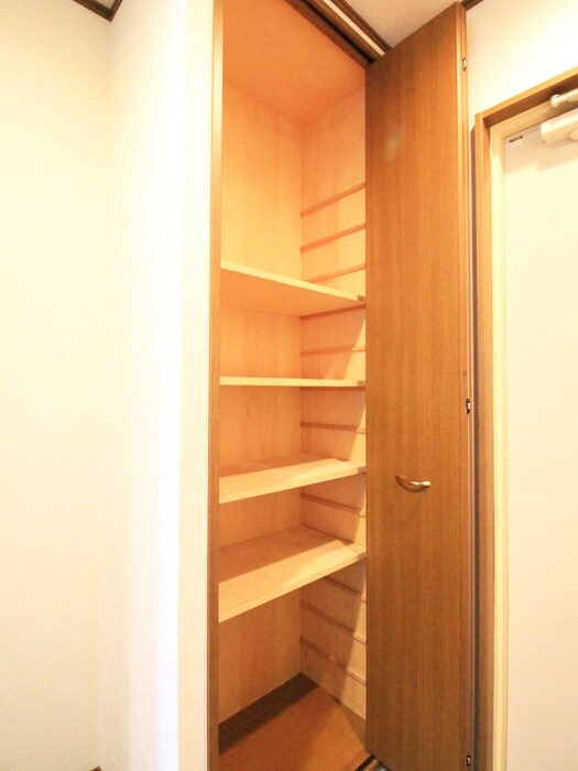 物件内観写真8　(靴箱)