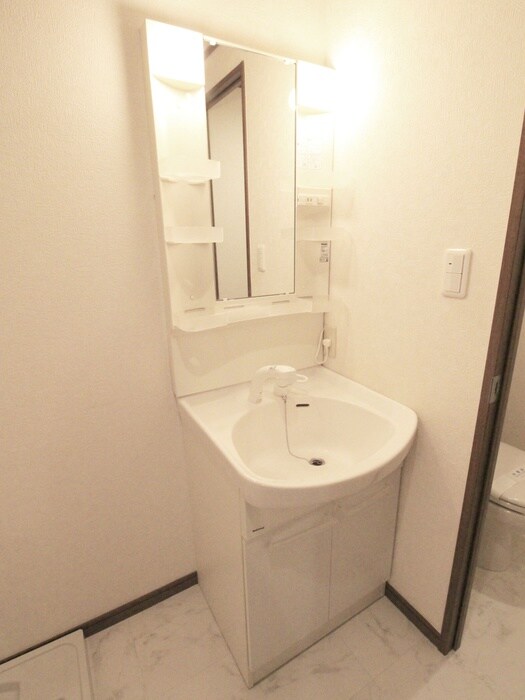 物件内観写真9　(洗面)