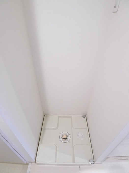 物件内観写真15　(洗濯機置場)