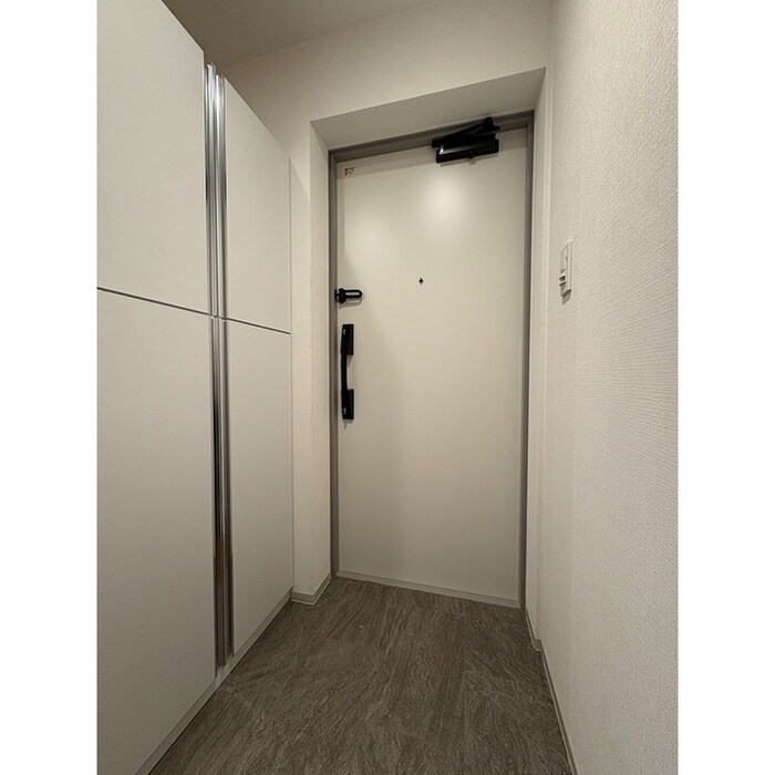 物件内観写真6　(玄関)