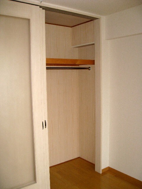 物件内観写真7　(収納)