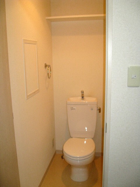 物件内観写真12　(トイレ)