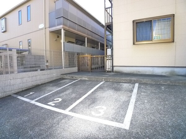 バイク置き場