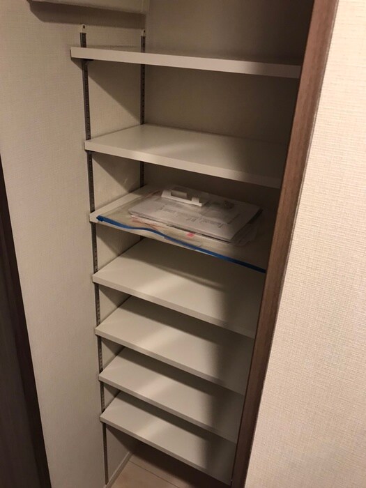 物件内観写真8　(靴箱)