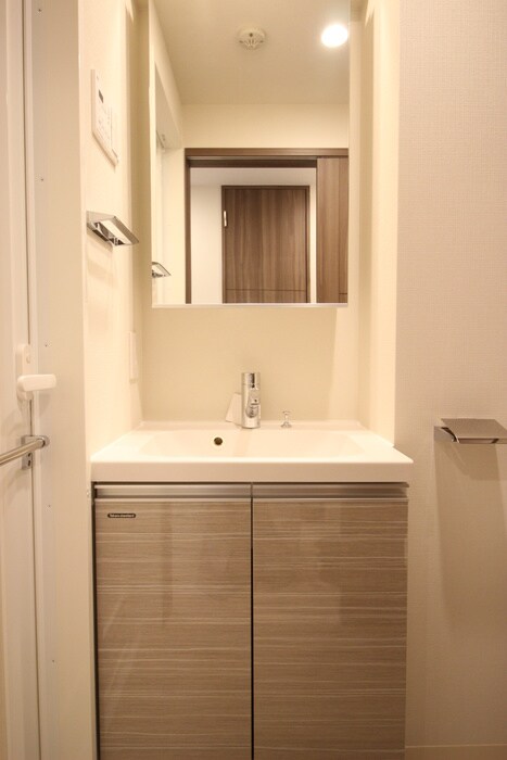 物件内観写真11　(洗面)