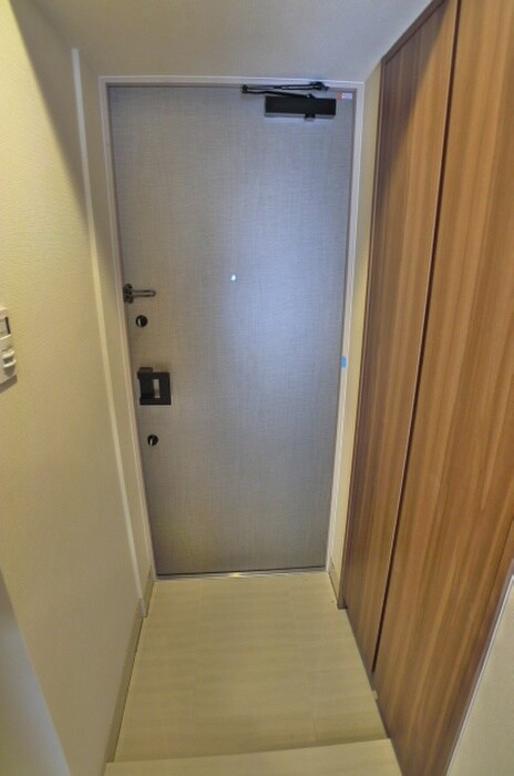 物件内観写真14　(玄関)