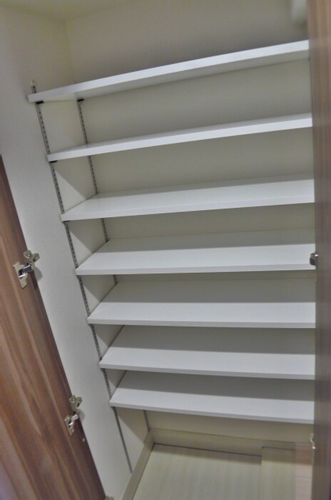 物件内観写真15　(靴箱)