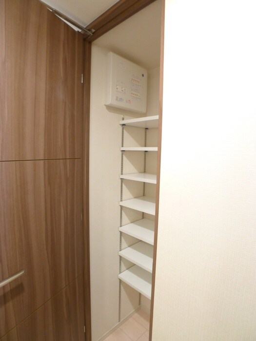 物件内観写真16　(収納)