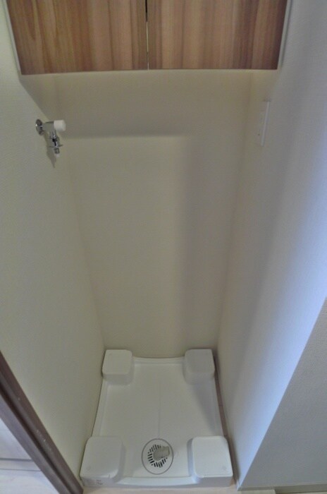 物件内観写真18　(洗濯機置場)