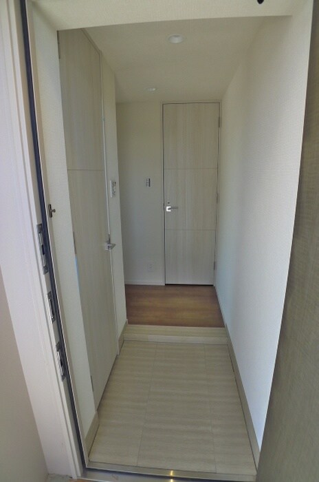 物件内観写真19　(玄関)