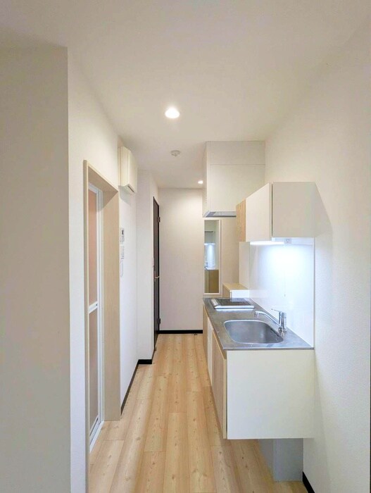 物件内観写真12　(廊下)