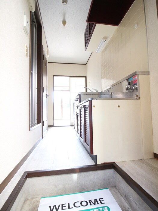 物件内観写真16　(玄関)