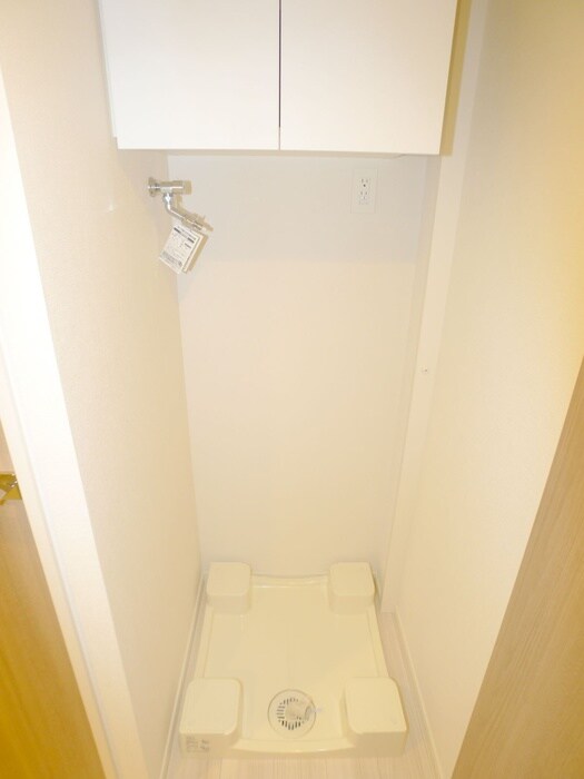 物件内観写真13　(洗濯機置場)