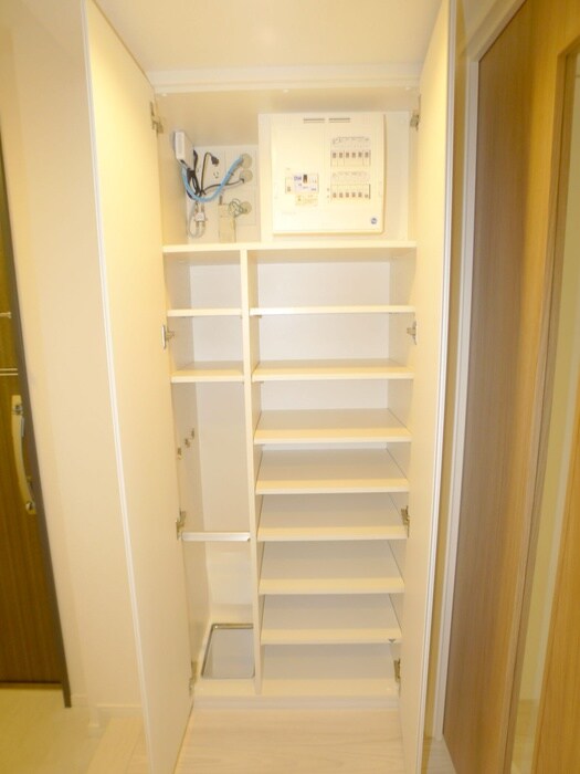 物件内観写真15　(靴箱)