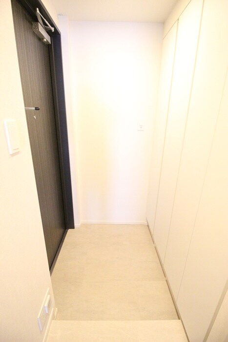 物件内観写真15　(玄関)