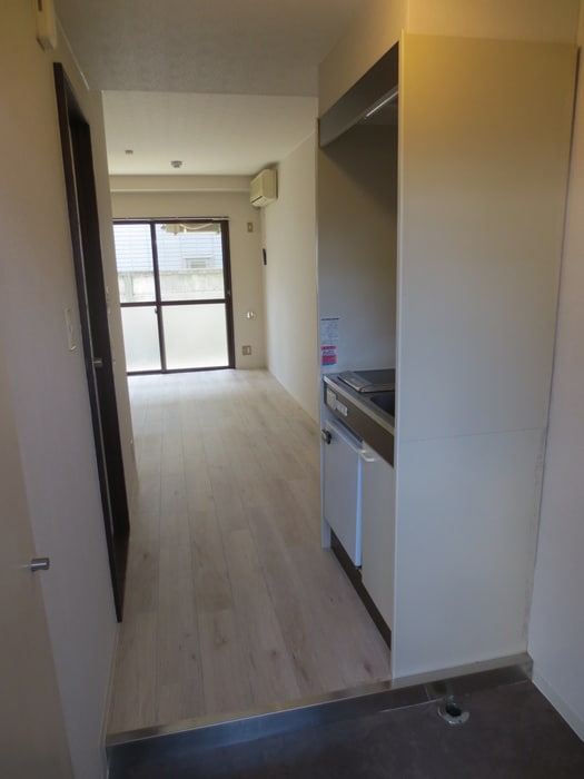 物件内観写真7　(玄関)