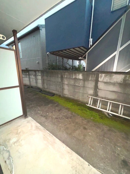 物件内観写真17　(室内からの展望)