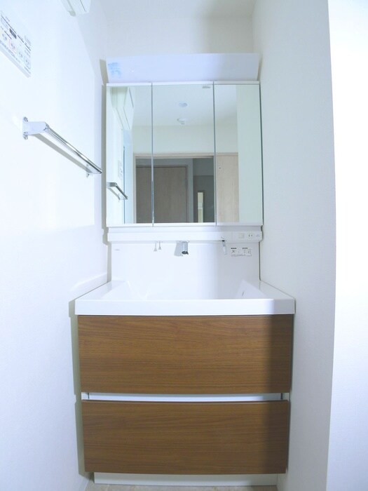 物件内観写真13　(洗面)