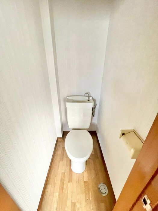 物件内観写真14　(トイレ)