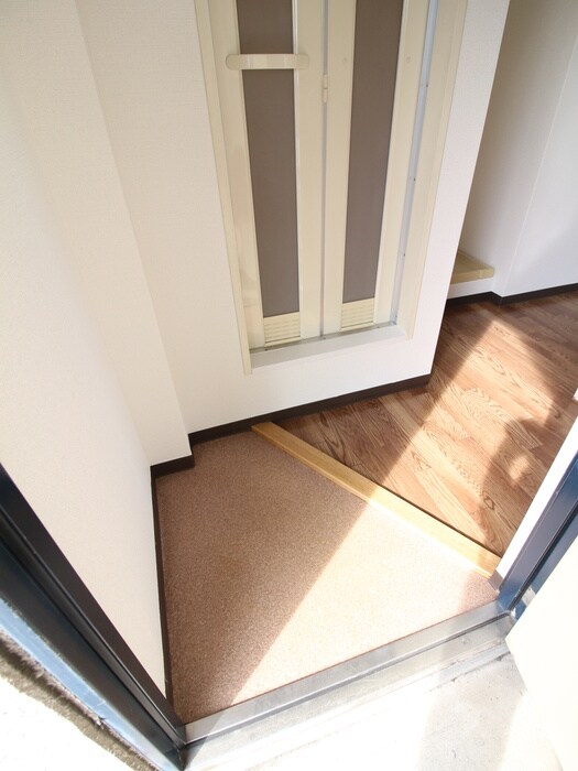 物件内観写真22　(玄関)