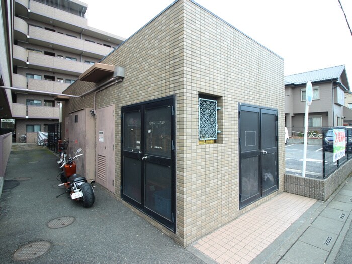 物件外観写真4　(建物設備)