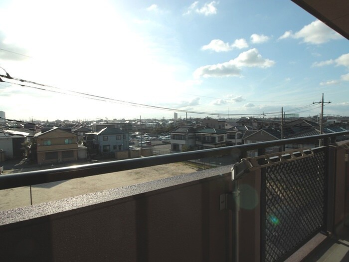 物件内観写真18　(室内からの展望)