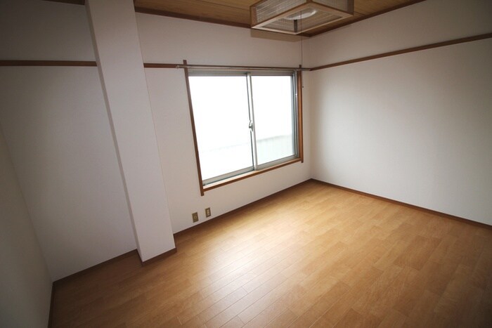 物件内観写真10　(居室)