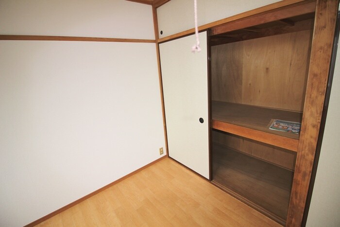 物件内観写真11　(収納)