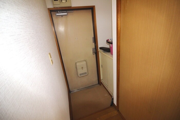 物件内観写真19　(玄関)