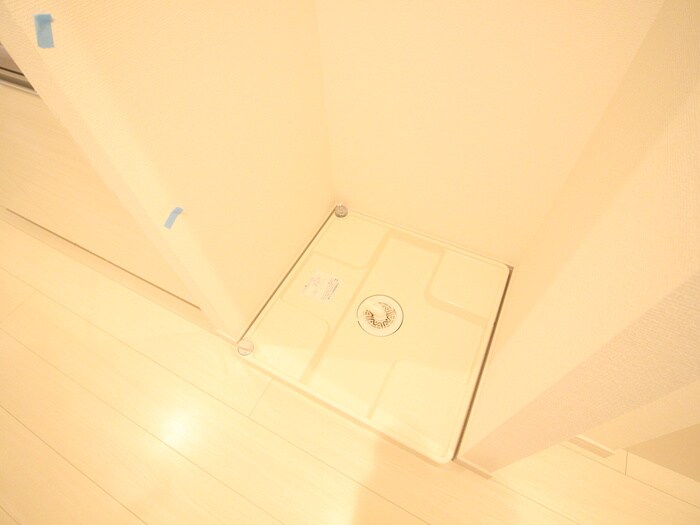 物件内観写真10　(洗濯機置場)