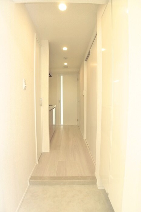 物件内観写真7　(玄関)