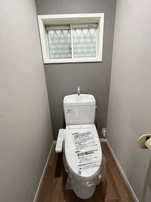 物件内観写真14　(トイレ)