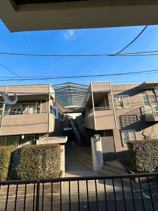 物件内観写真22　(室内からの展望)