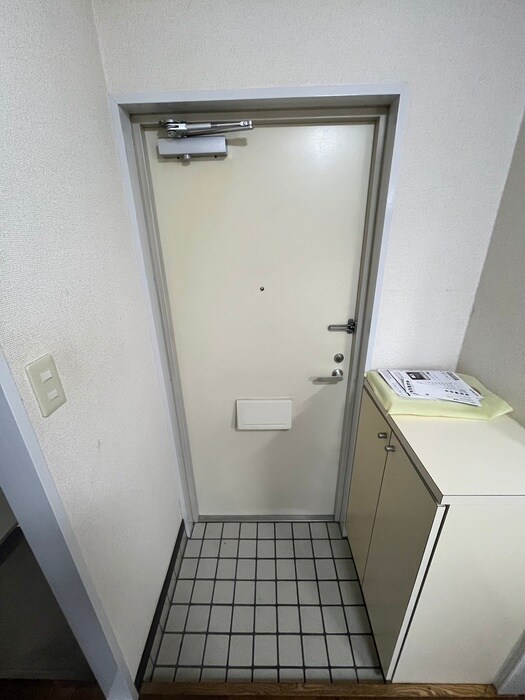 物件内観写真16　(玄関)
