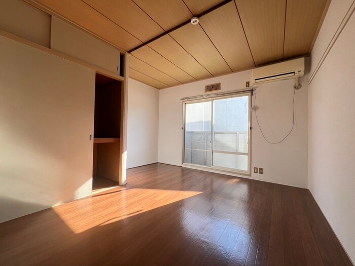 物件内観写真10　(居室)