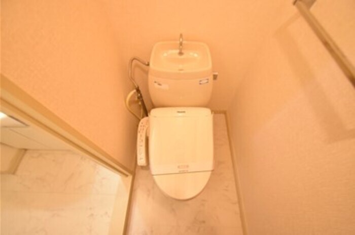 物件内観写真8　(トイレ)