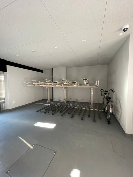 物件外観写真5　(駐輪場)