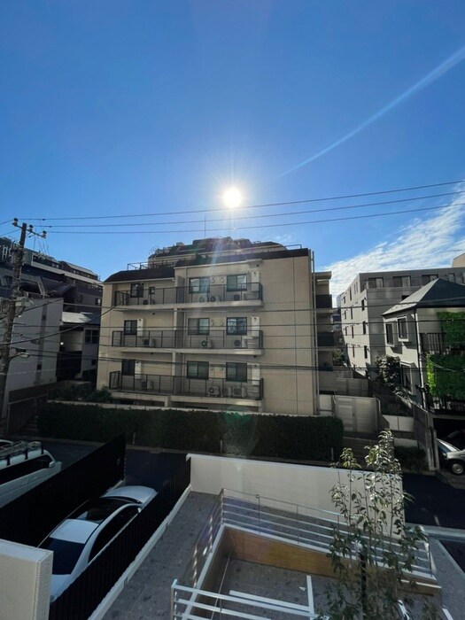 物件内観写真22　(室内からの展望)