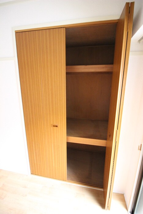 物件内観写真10　(収納)