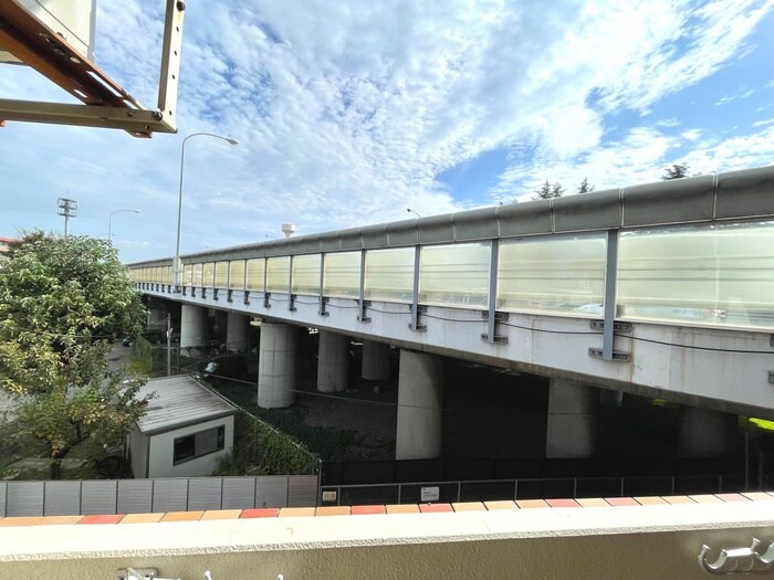 物件内観写真11　(室内からの展望)