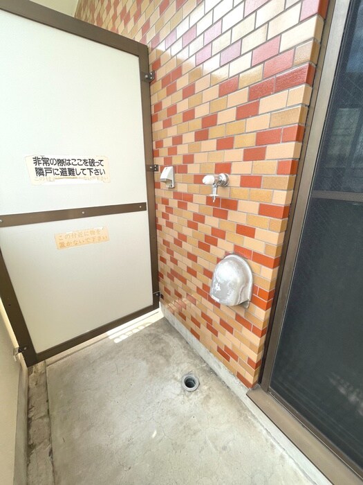 物件内観写真13　(洗濯機置場)