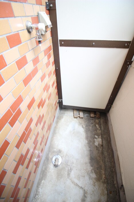 物件内観写真17　(洗濯機置場)