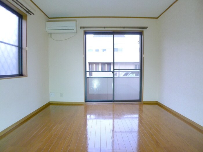 物件内観写真6　(居室)