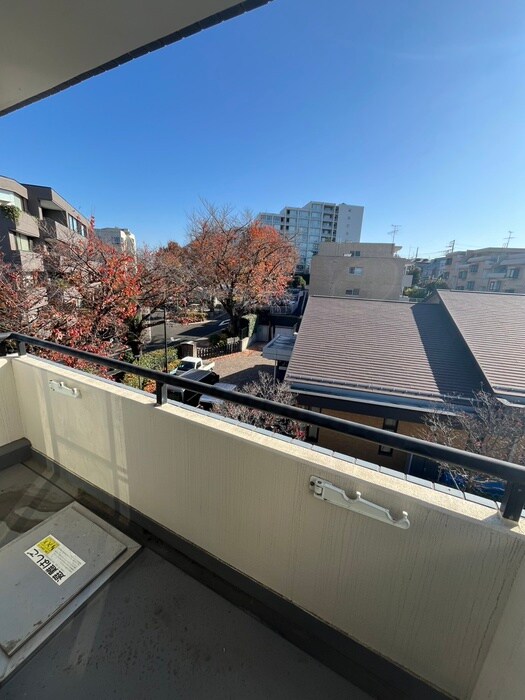 物件内観写真16　(室内からの展望)