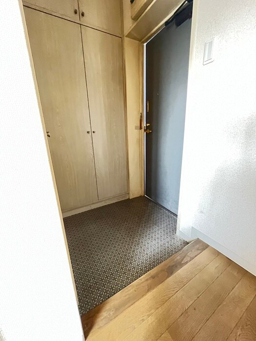 物件内観写真21　(玄関)