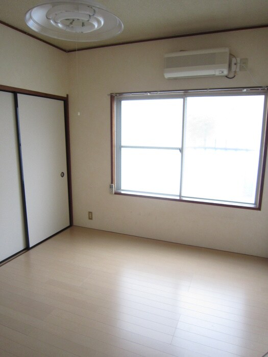 物件内観写真8　(居室)