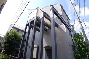 アールフラット中落合外観写真