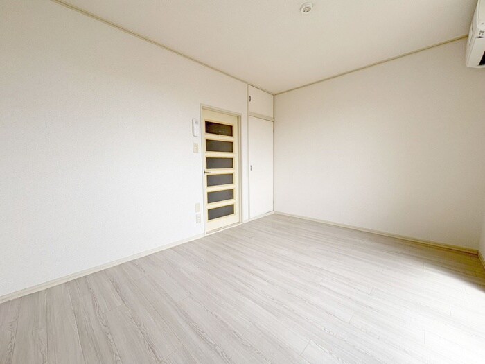 物件内観写真6　(居室)