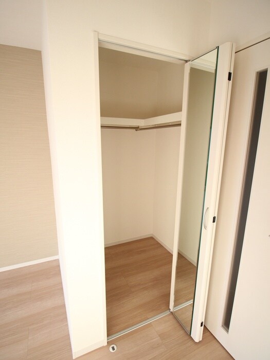 物件内観写真13　(収納)