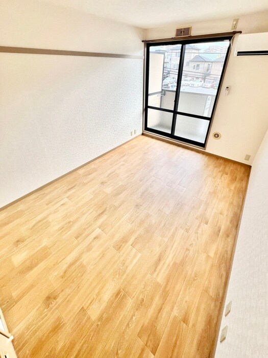 物件内観写真7　(居室)